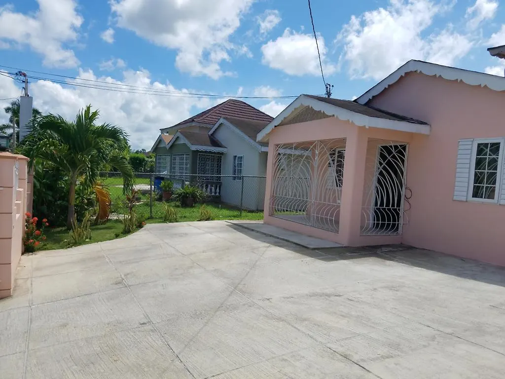 Bogue Village Palace Montego Bay Casa vacanze